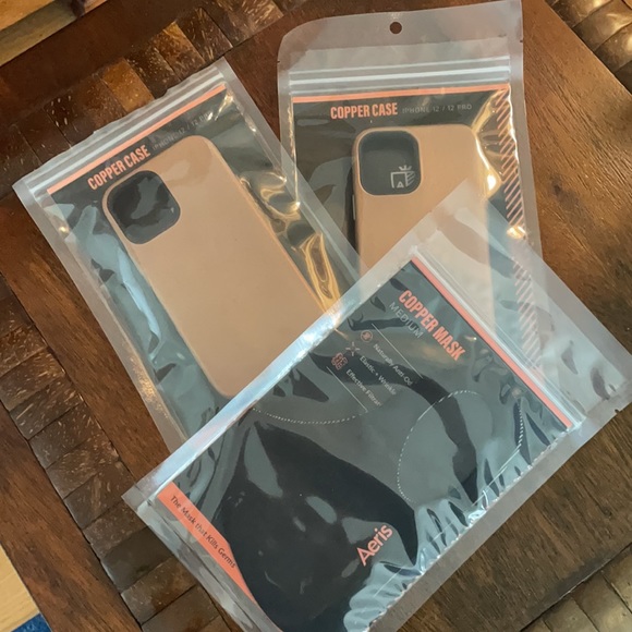 Aeris iPhone 12 and 12 Pro case - Picture 2 of 3